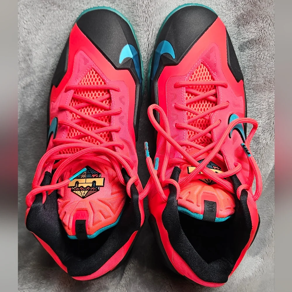 Nike LeBron 11 “Miami Nights” Crimson/Teal Youth 7Y / Women’s 8 (621712-601)